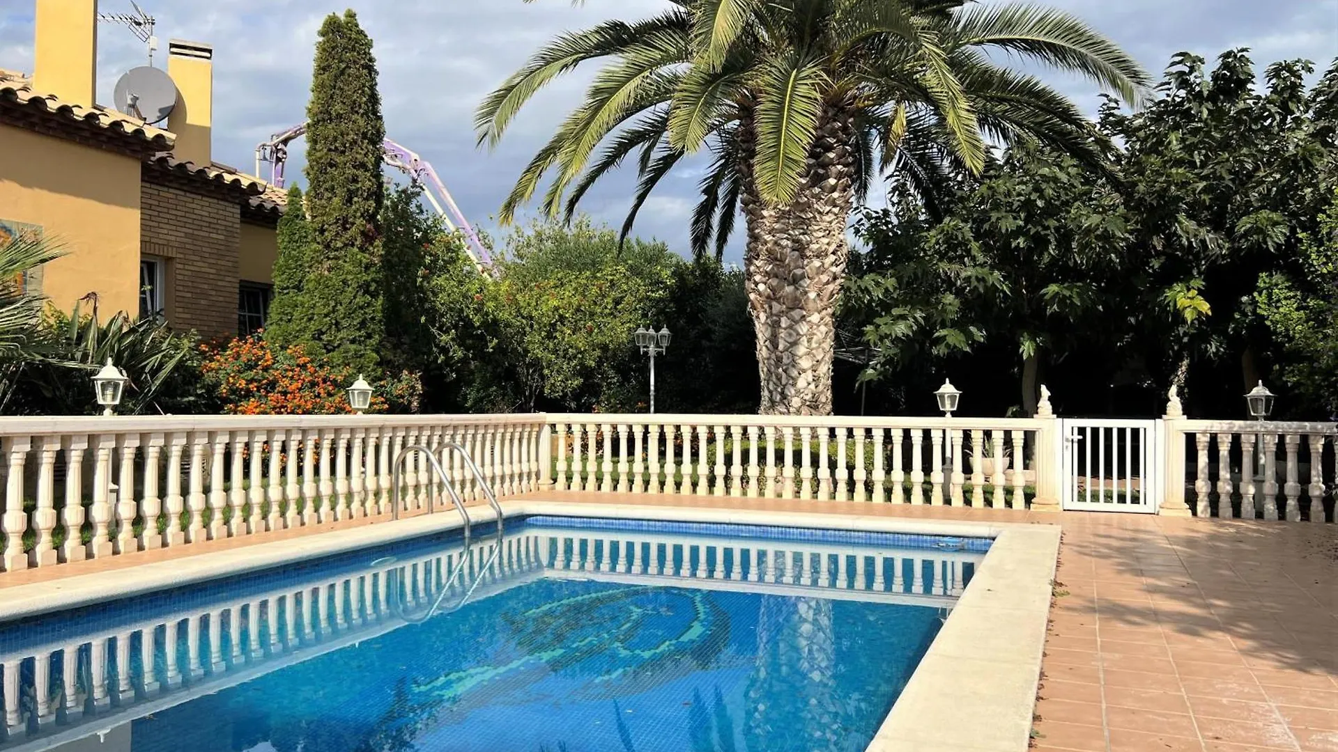 Villa Casa Con Piscina, Jardin, Barbacoa, A.A. Y Wifi En Sant Pere Pescador - Es-89-74 0*,