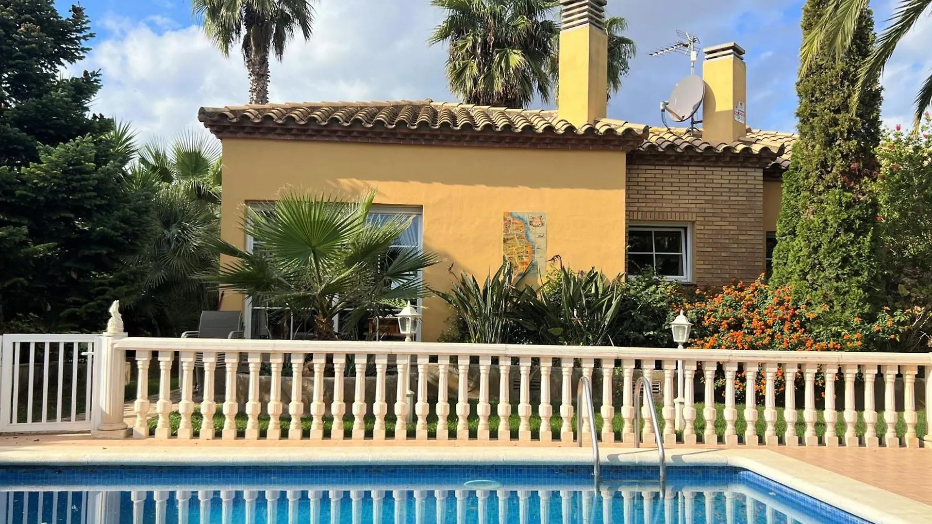 Villa Casa Con Piscina, Jardin, Barbacoa, A.A. Y Wifi En Sant Pere Pescador - Es-89-74 0*,  Espagne